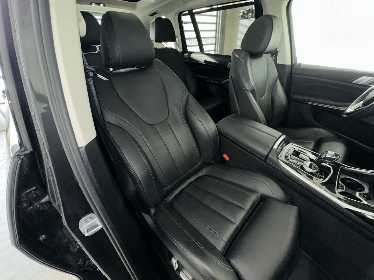 Thumbnail: 2019 BMW X7 - 19