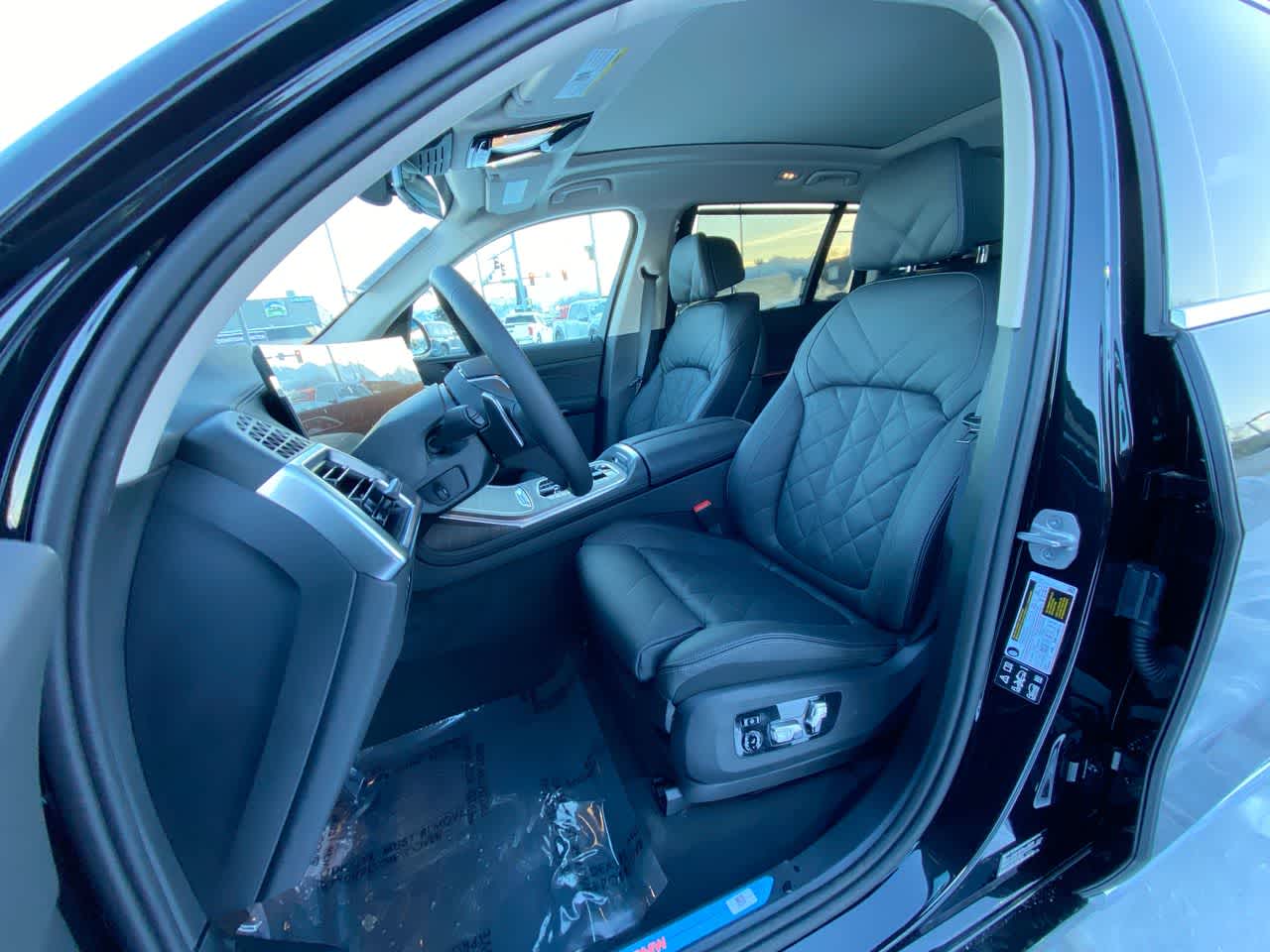 Thumbnail: 2025 BMW X7 - 2