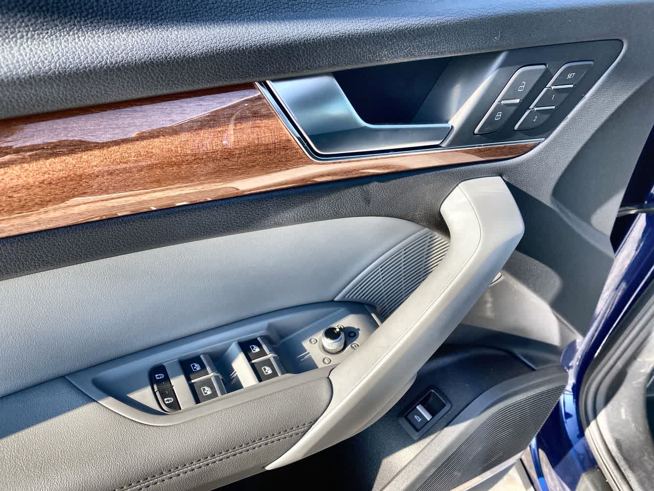 Thumbnail: 2022 Audi Q5 - 12