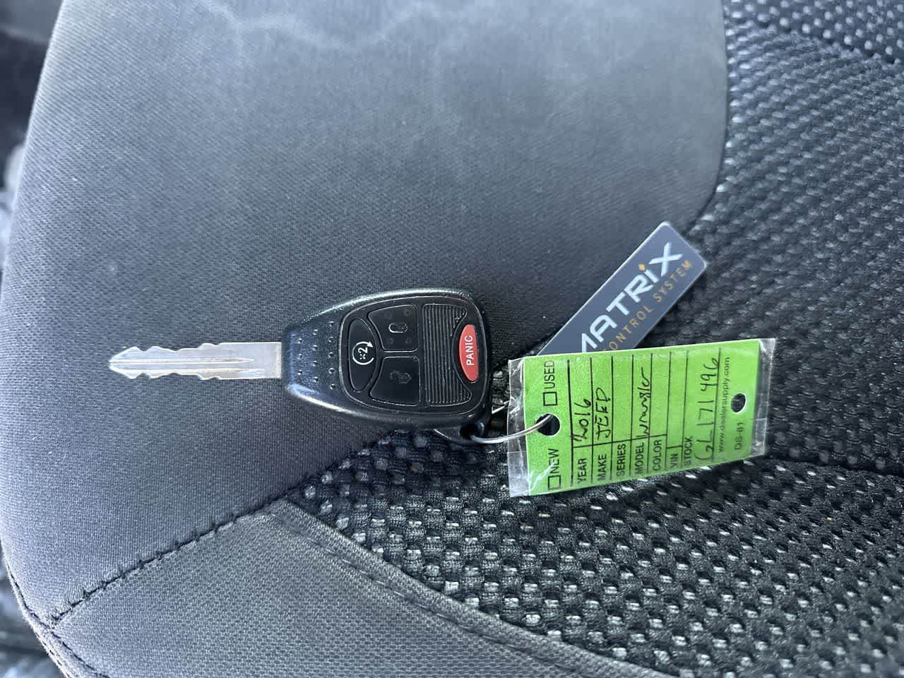 Thumbnail: 2016 Jeep Wrangler - 17