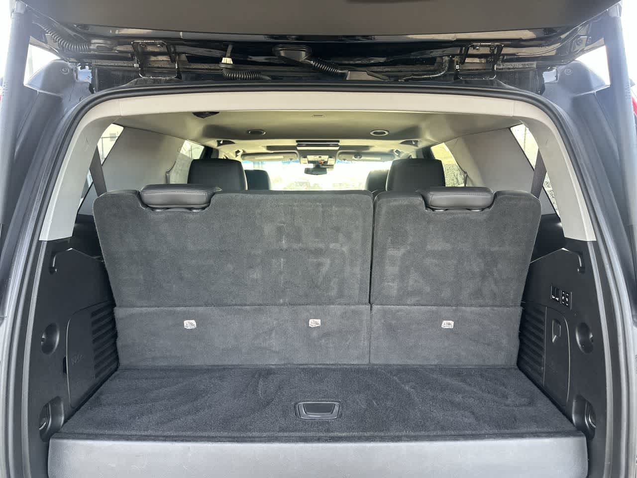 Thumbnail: 2017 Cadillac Escalade - 19