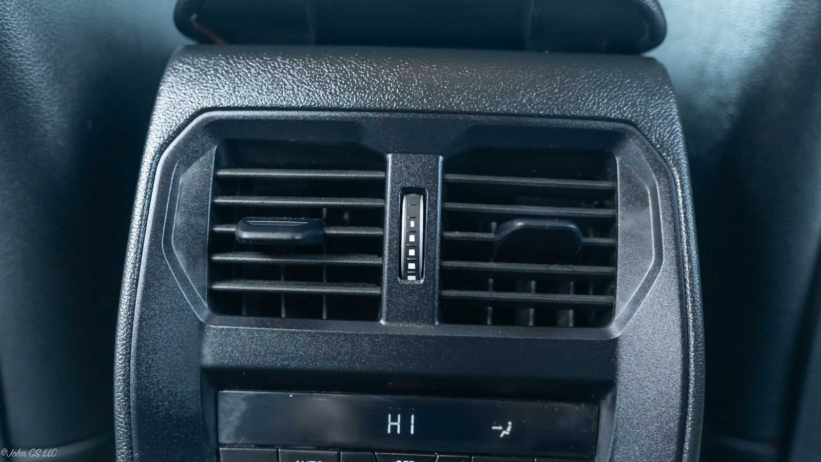 Thumbnail: 2025 BMW 3 Series - 26