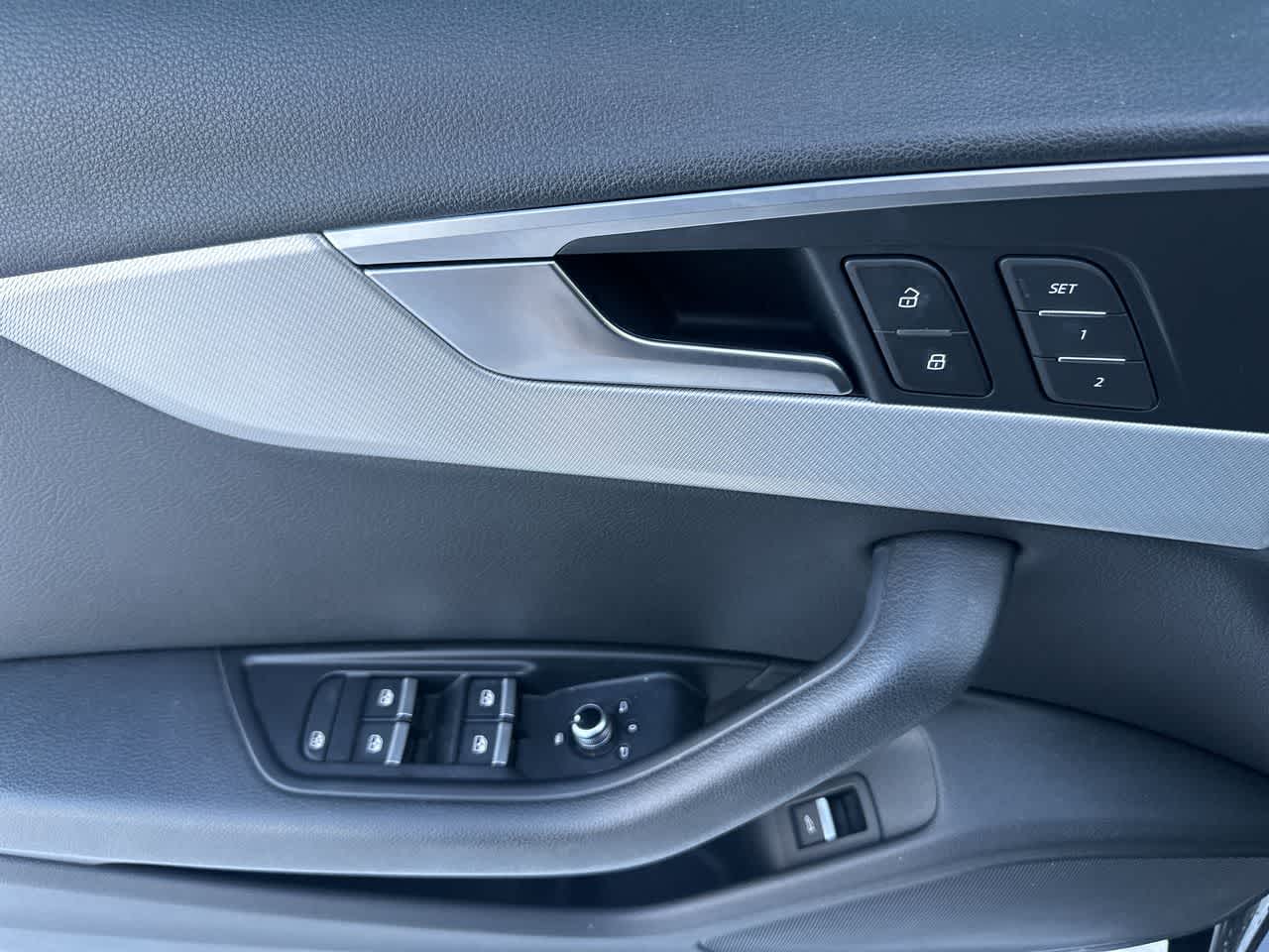 Thumbnail: 2017 Audi A4 - 6