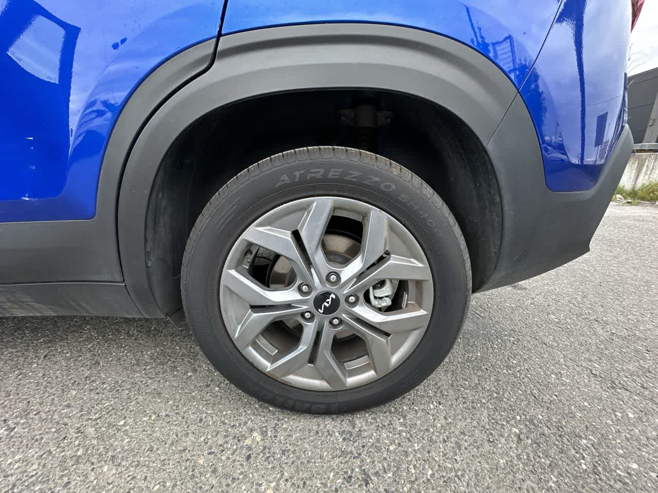 2024 Kia Seltos LX photo 3