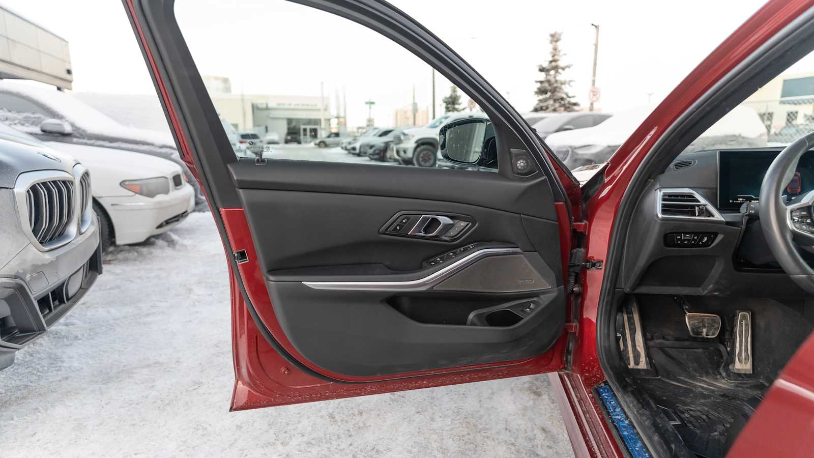 Thumbnail: 2025 BMW 3 Series - 28