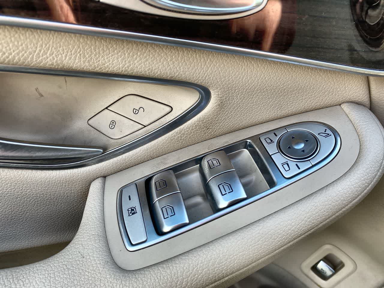 Thumbnail: 2020 Mercedes-Benz GLC - 12