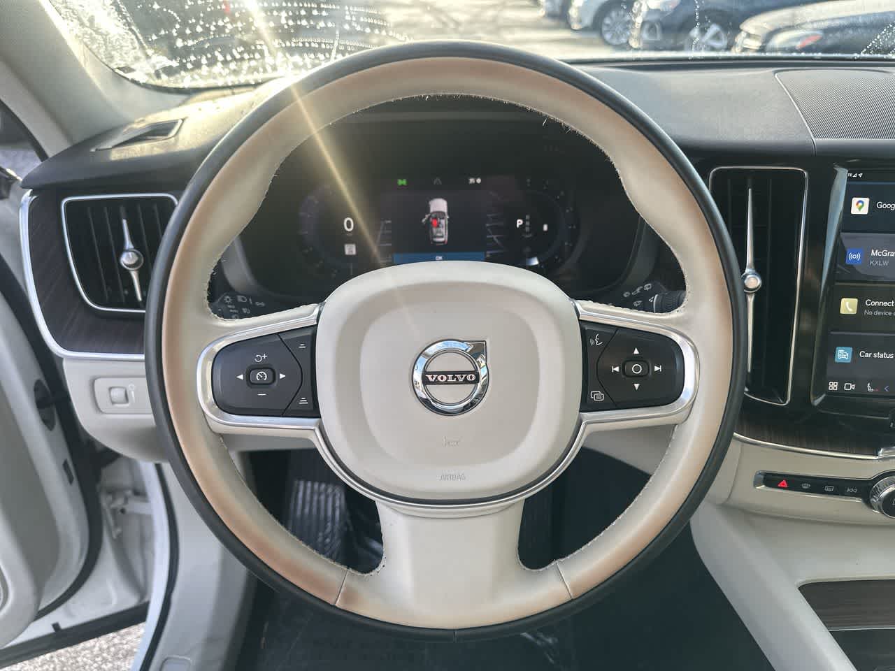 Thumbnail: 2022 Volvo XC60 - 7