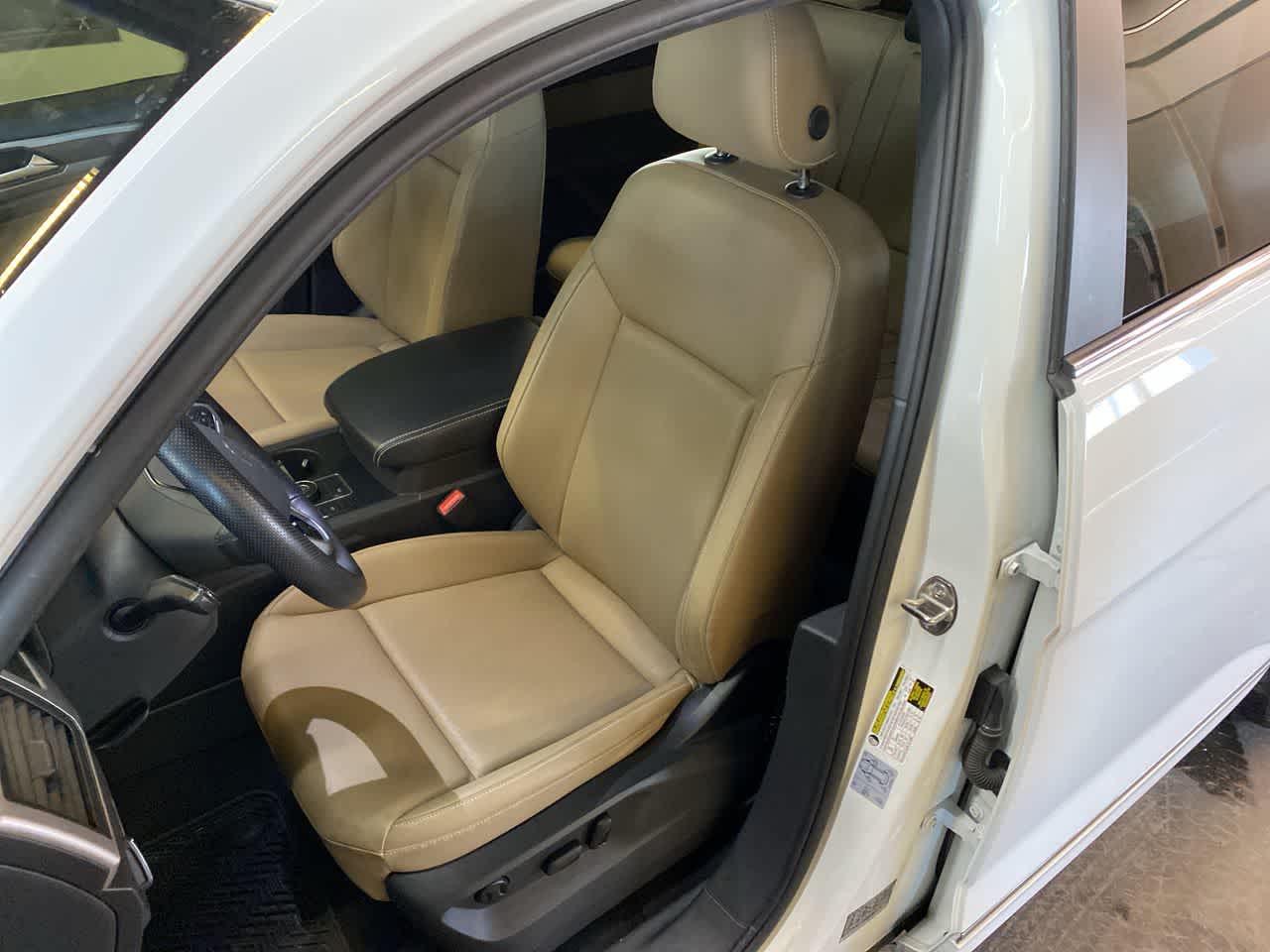 Thumbnail: 2020 Volkswagen Atlas - 10