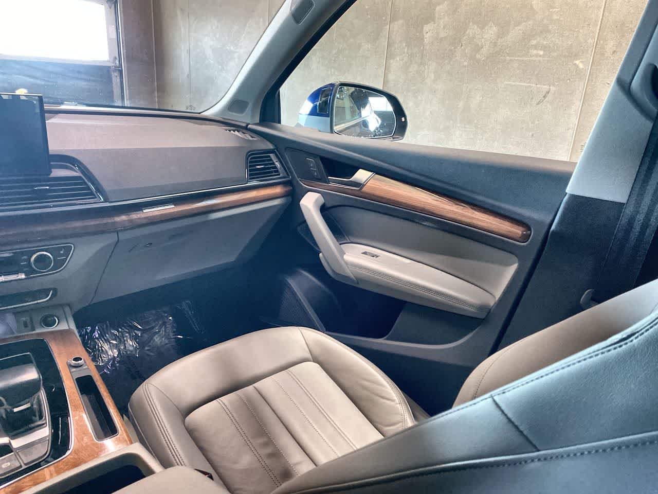 Thumbnail: 2022 Audi Q5 - 3