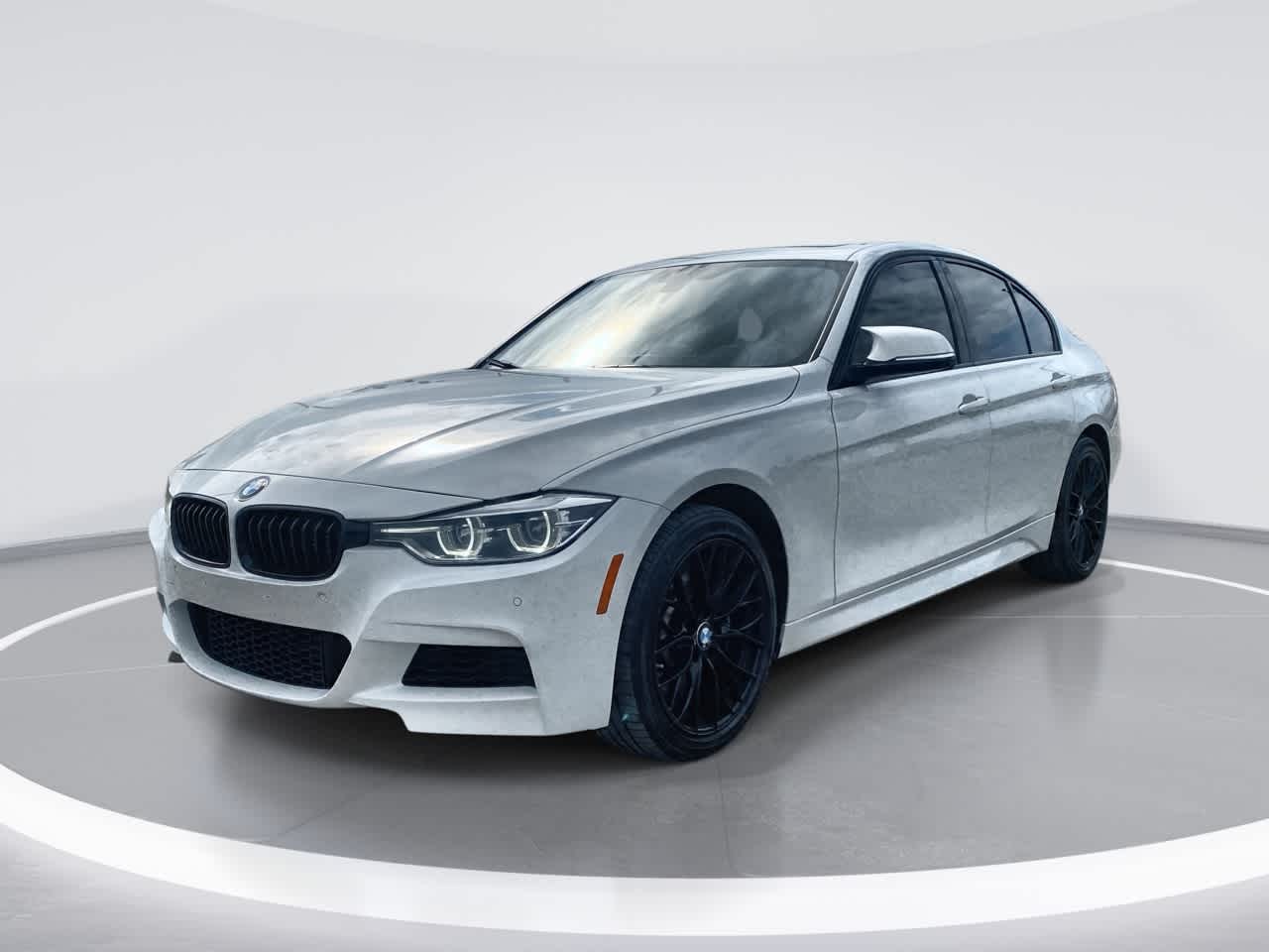 Thumbnail: 2018 BMW 3 Series - 1