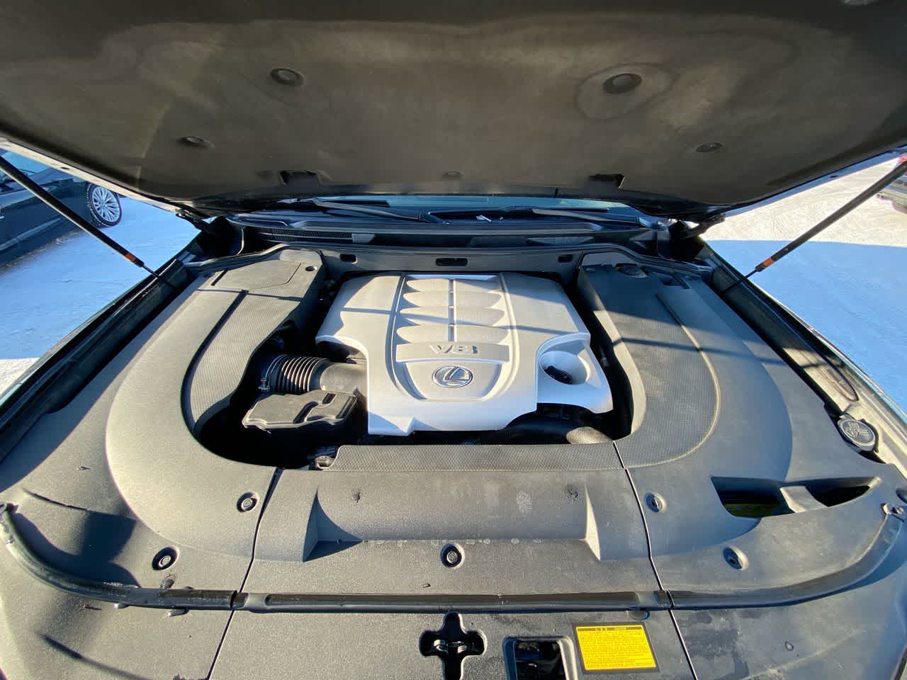 2010 Lexus LX 570 21