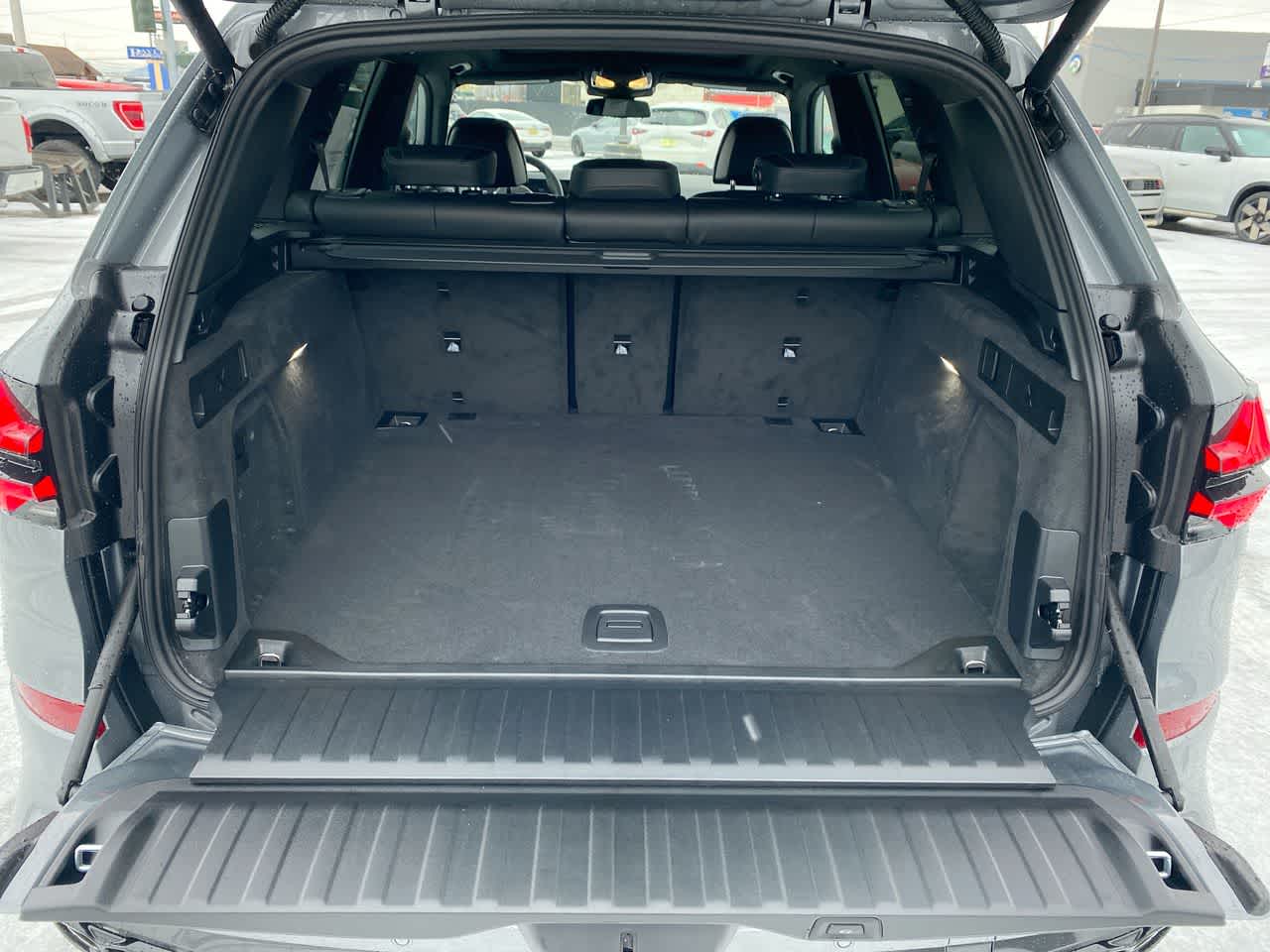 Thumbnail: 2025 BMW X5 - 18