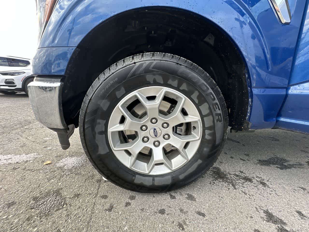 2023 Ford F-150 XLT photo 3