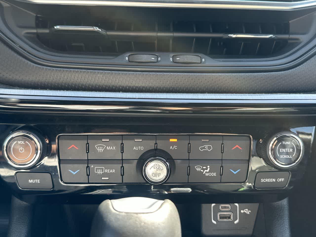 Thumbnail: 2024 Jeep Compass - 12