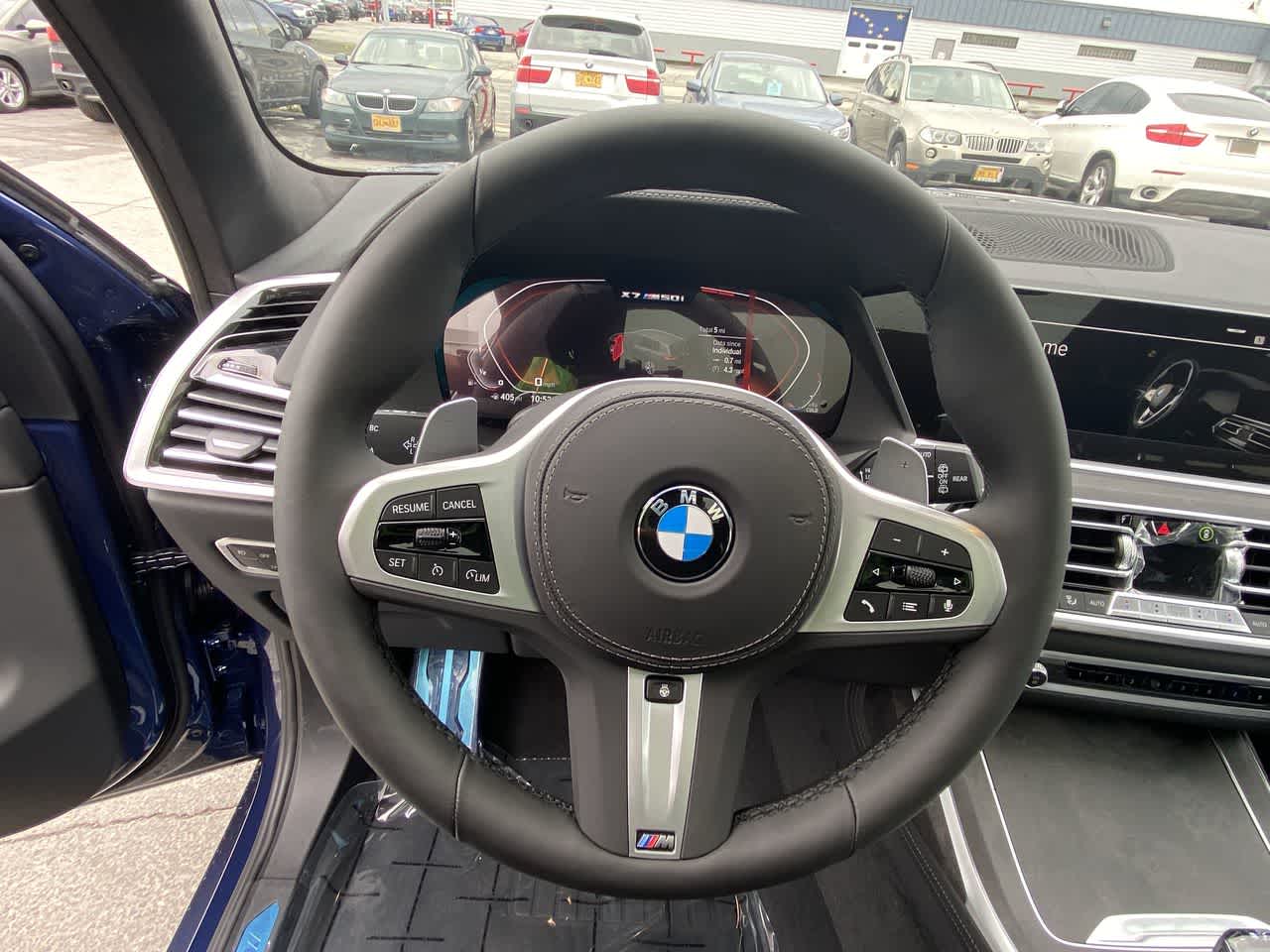 Thumbnail: 2022 BMW X7 - 6