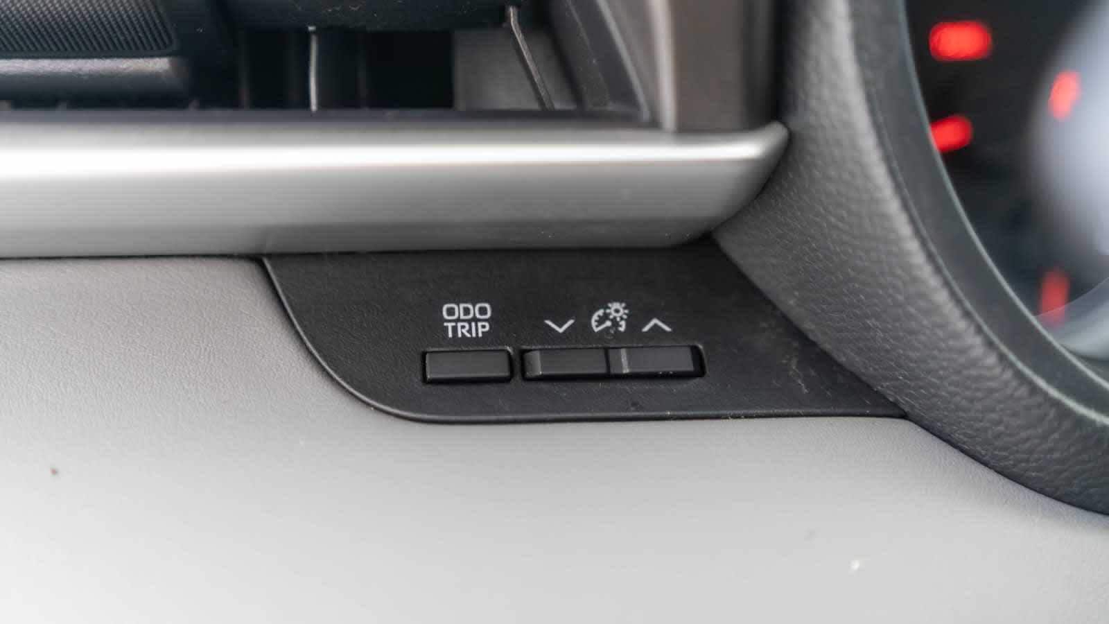 Thumbnail: 2022 Toyota Highlander - 51