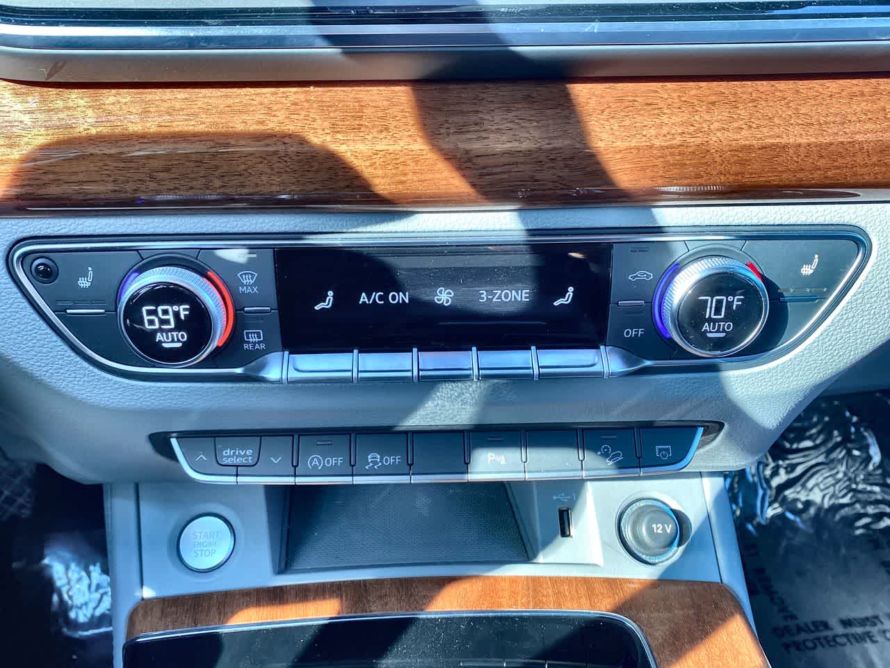 Thumbnail: 2022 Audi Q5 - 19