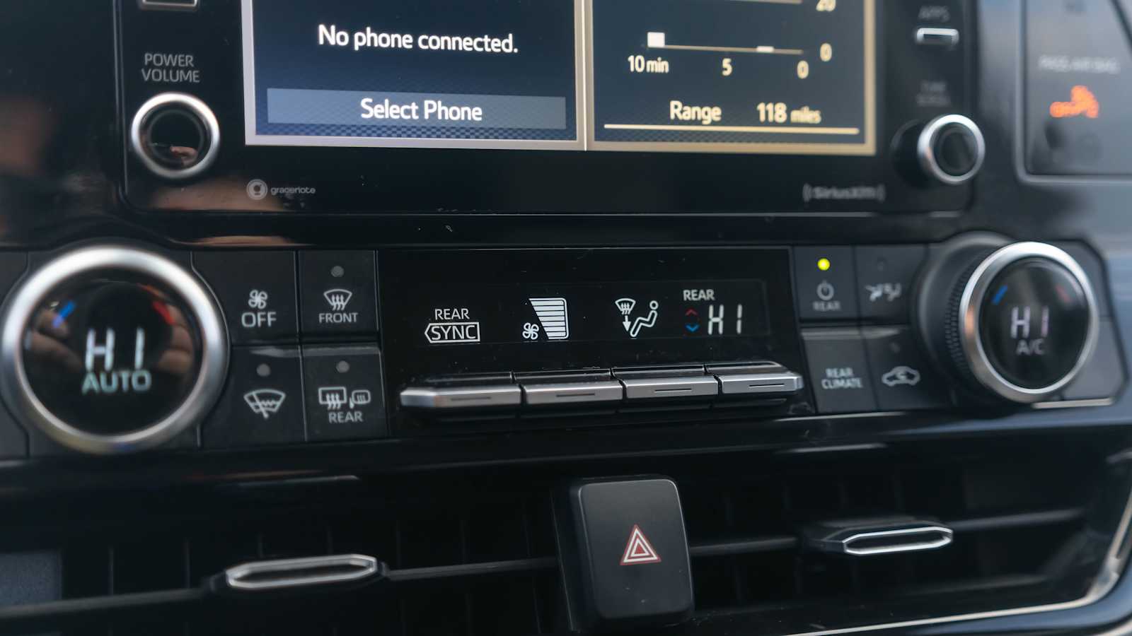 Thumbnail: 2022 Toyota Highlander - 47