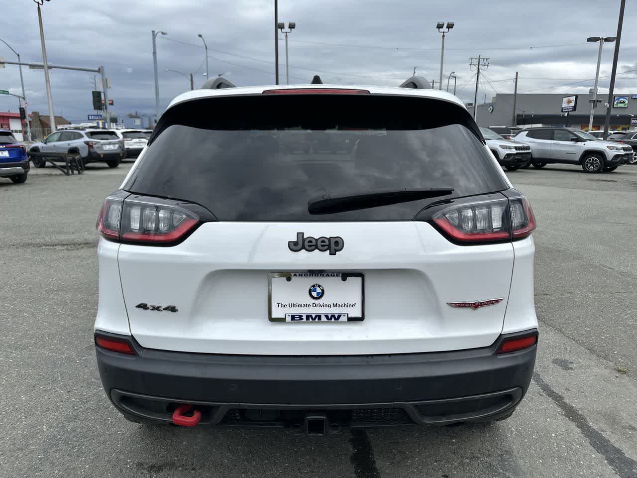 Thumbnail: 2019 Jeep Cherokee - 16