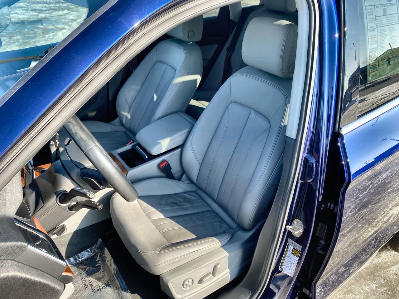 Thumbnail: 2022 Audi Q5 - 10