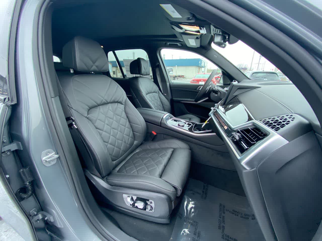 Thumbnail: 2025 BMW X5 - 19