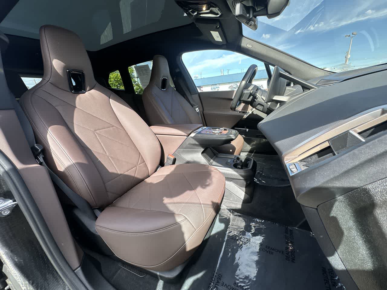 Thumbnail: 2022 BMW iX - 17