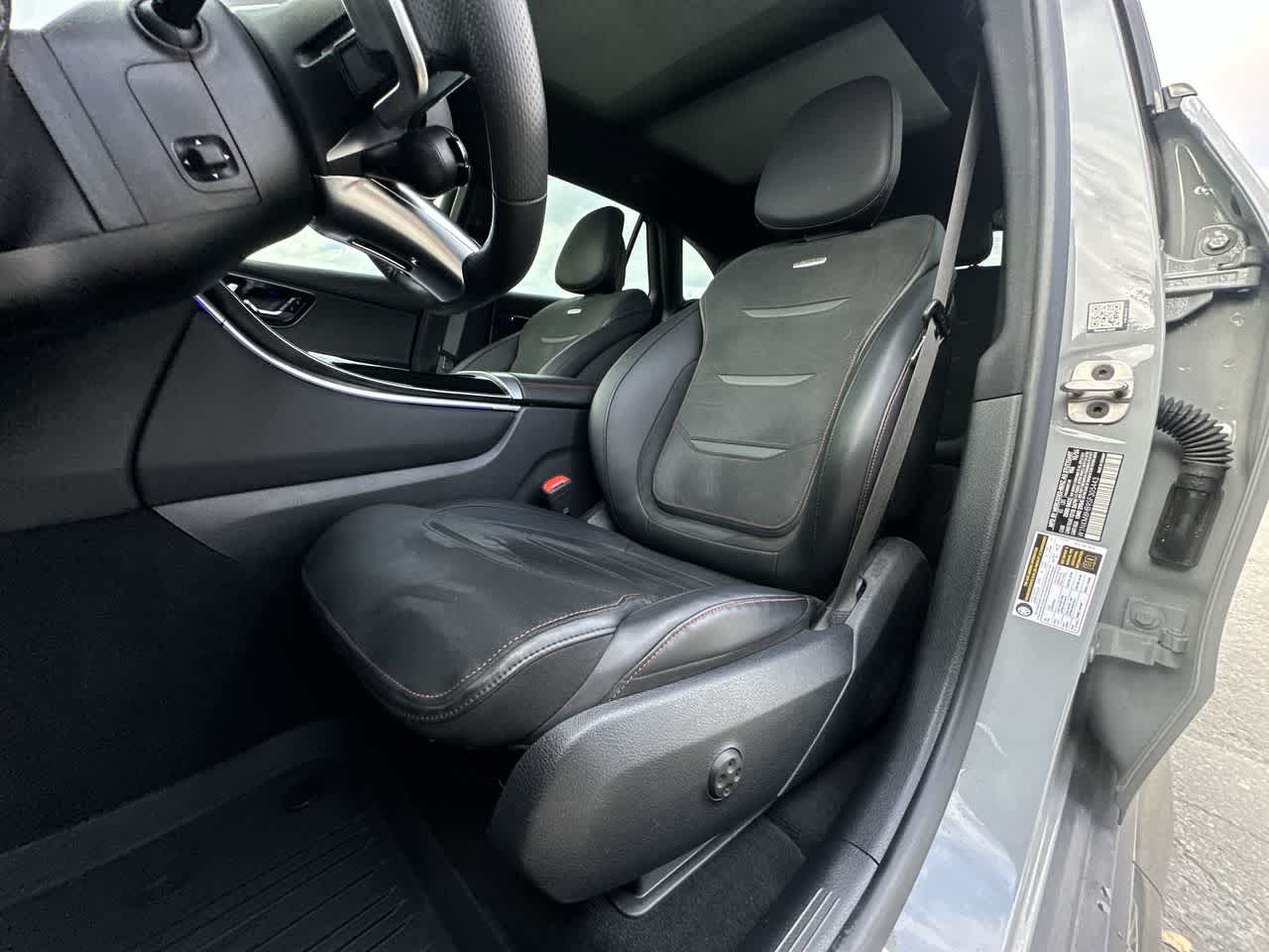 2025 Mercedes Benz GLC AMG 43 photo 4