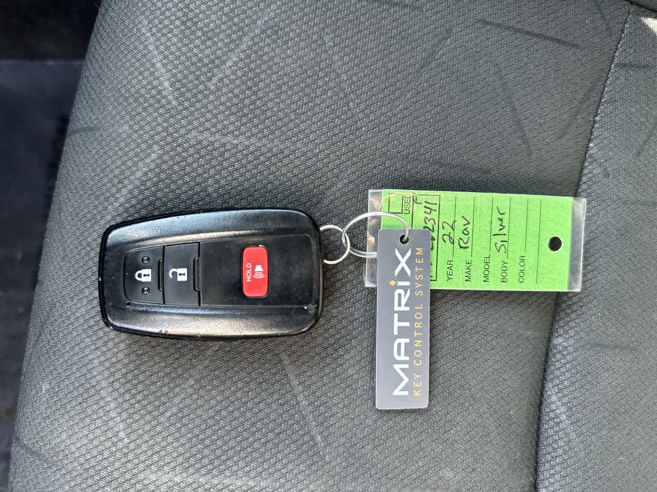 Thumbnail: 2022 Toyota RAV4 - 20