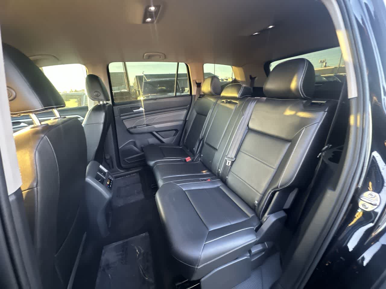 Thumbnail: 2022 Volkswagen Atlas - 15