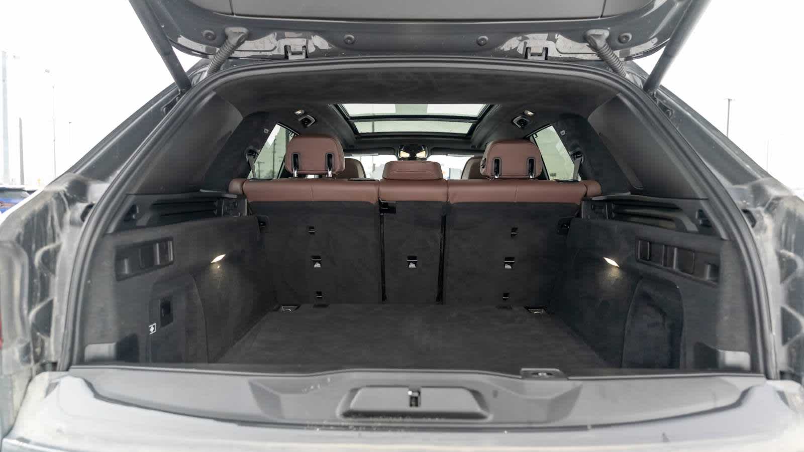 Thumbnail: 2021 BMW X5 - 14