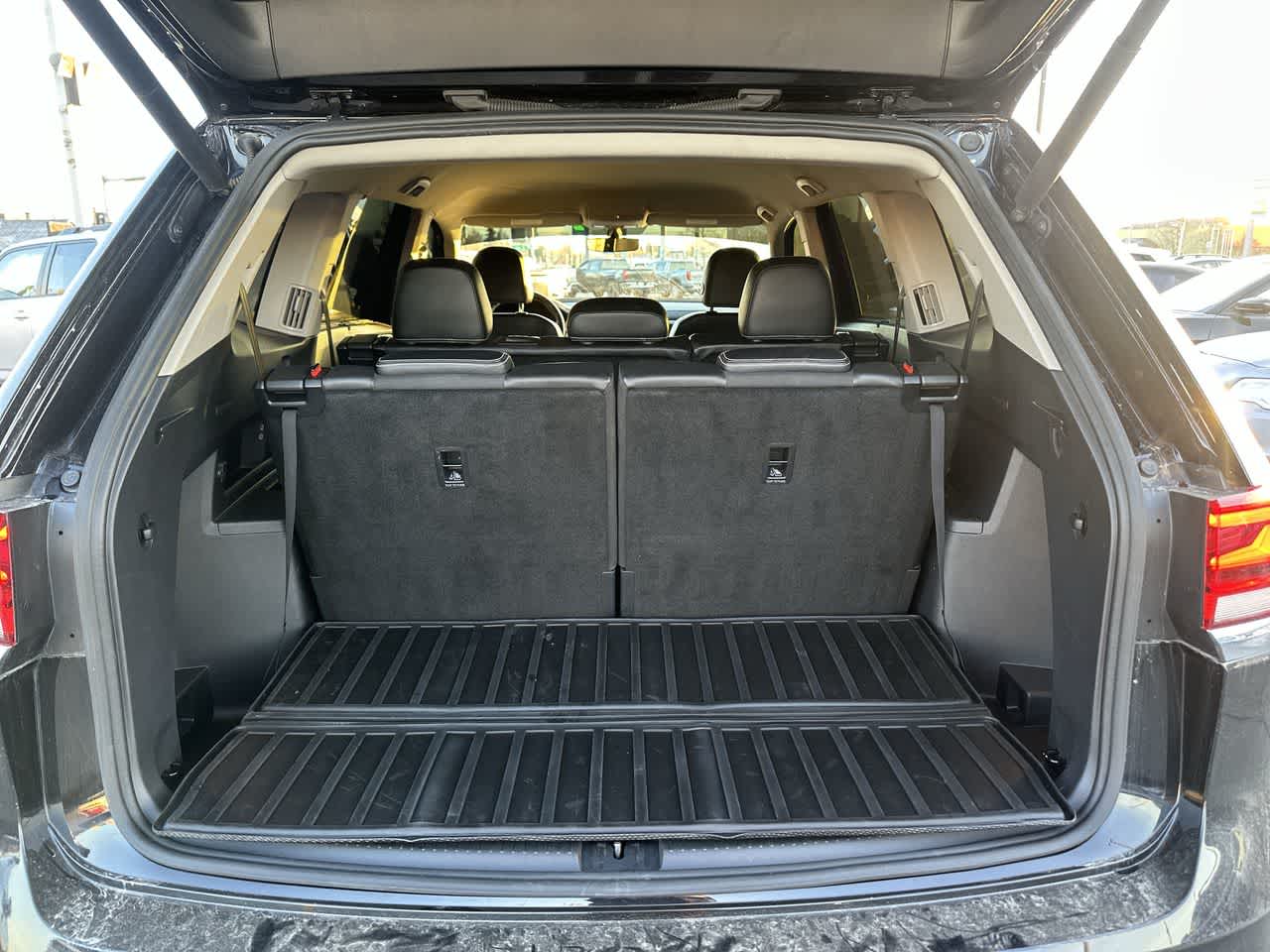 Thumbnail: 2022 Volkswagen Atlas - 18