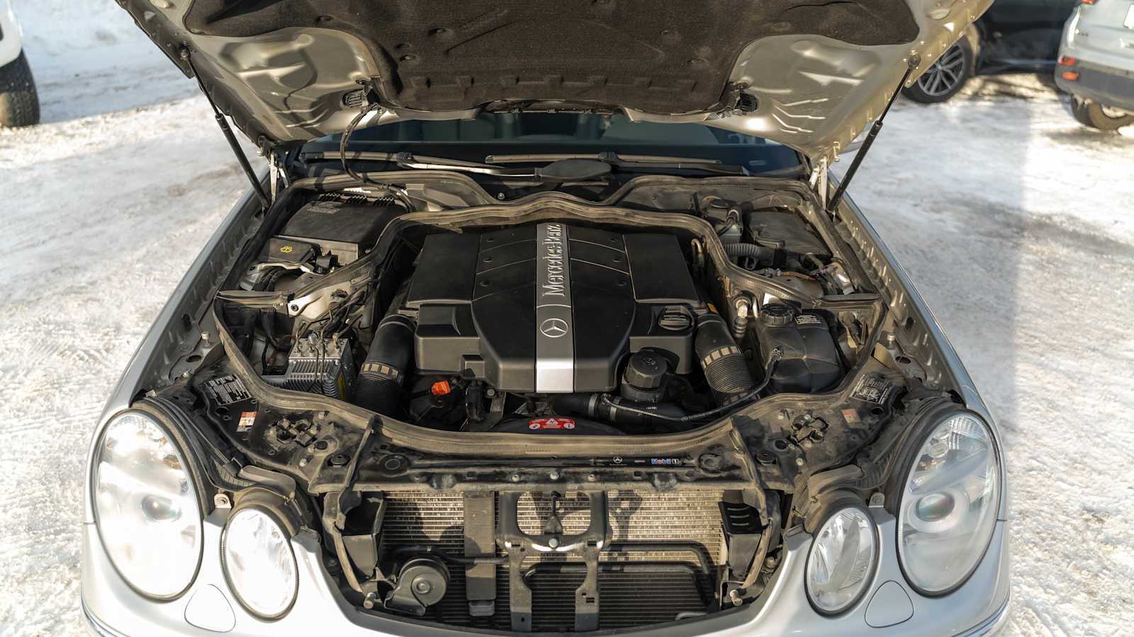 Thumbnail: 2004 Mercedes-Benz E-Class - 14