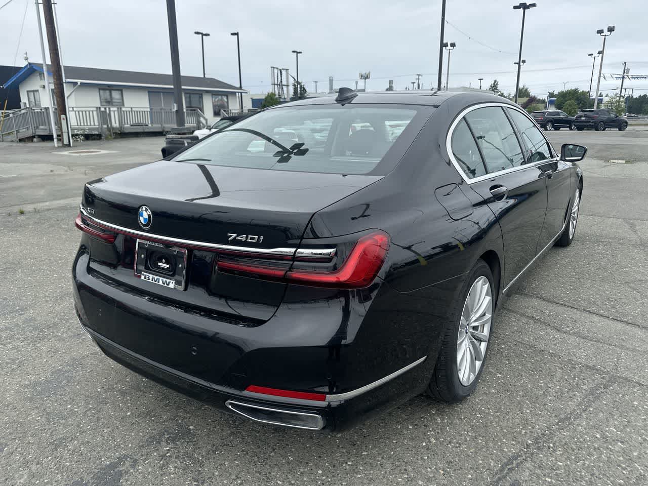 Thumbnail: 2022 BMW 7 Series - 22