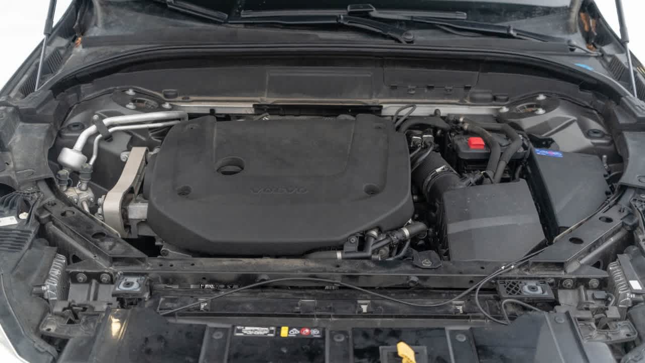 Thumbnail: 2022 Volvo XC60 - 35