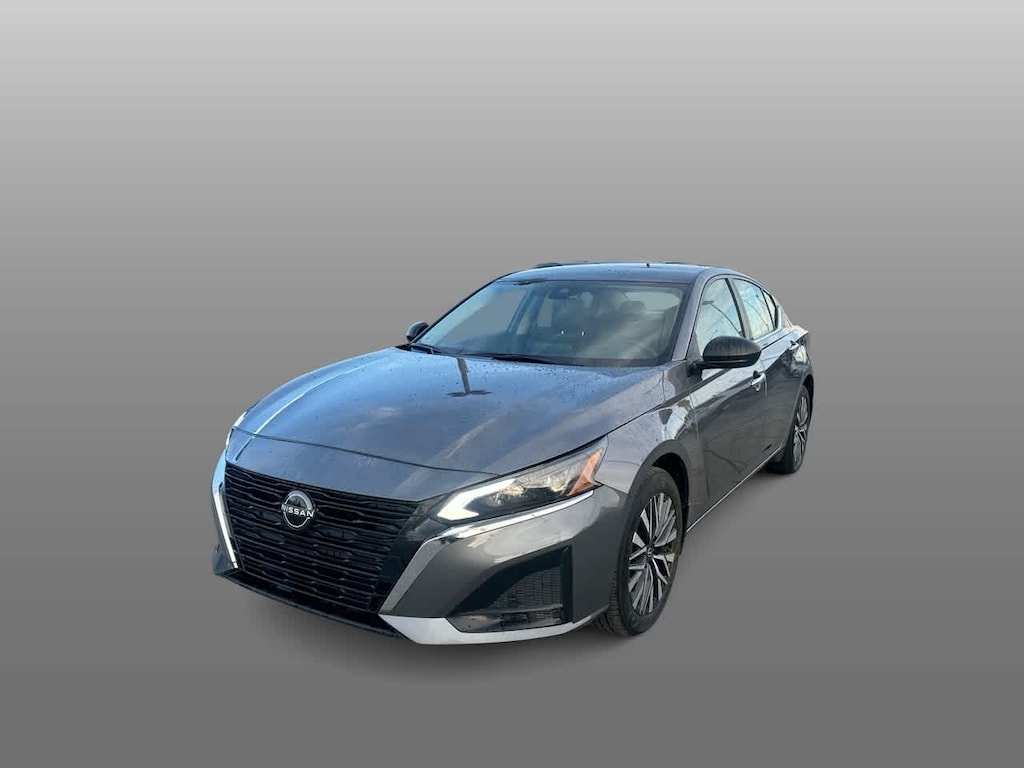 Used 2024 Nissan Altima 2.5 SV Sedan
