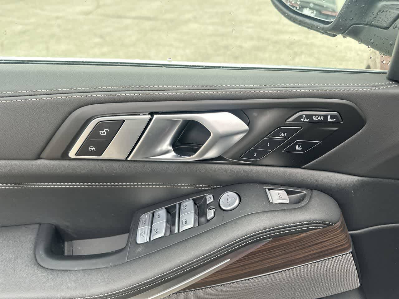 Thumbnail: 2025 BMW X7 - 6