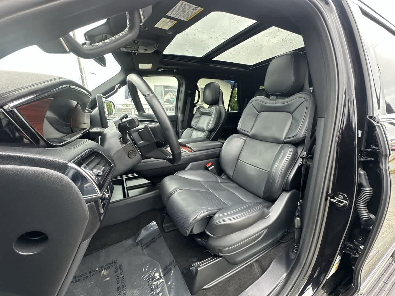 Thumbnail: 2024 Lincoln Navigator - 2