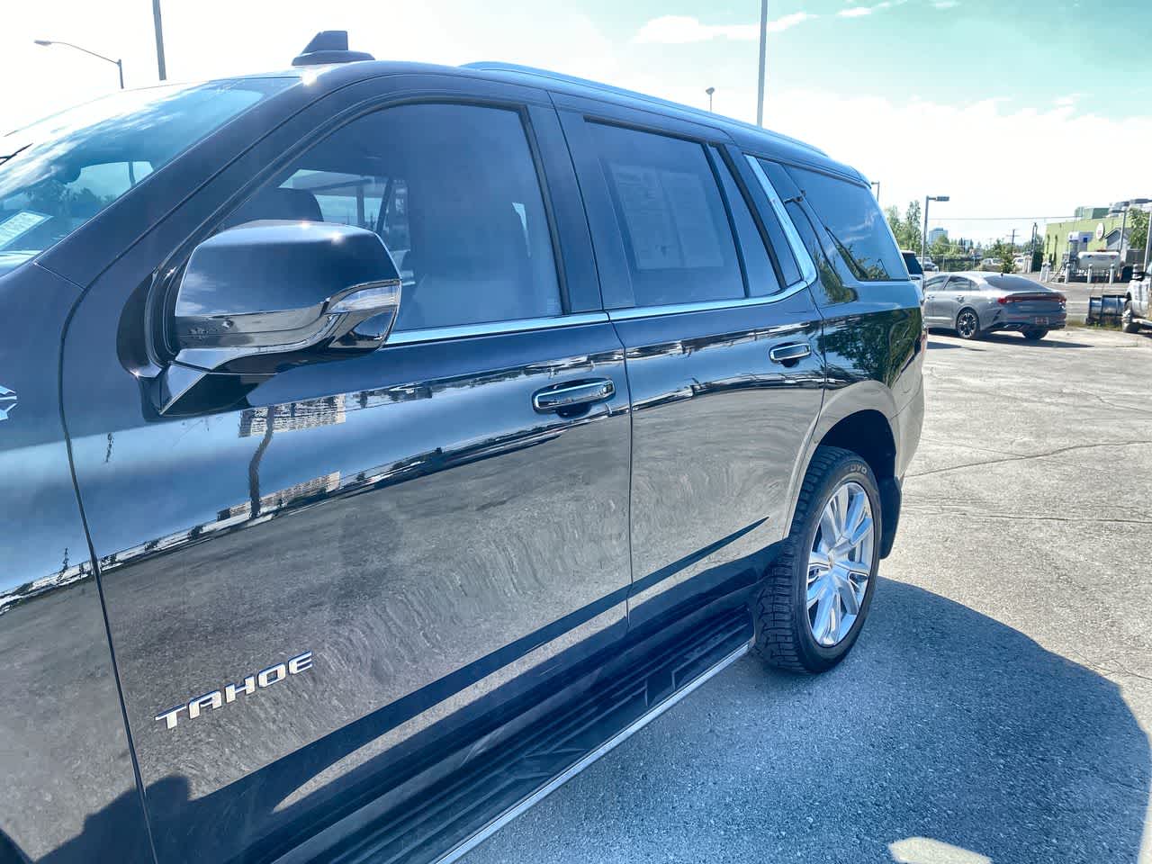 Thumbnail: 2023 Chevrolet Tahoe - 8