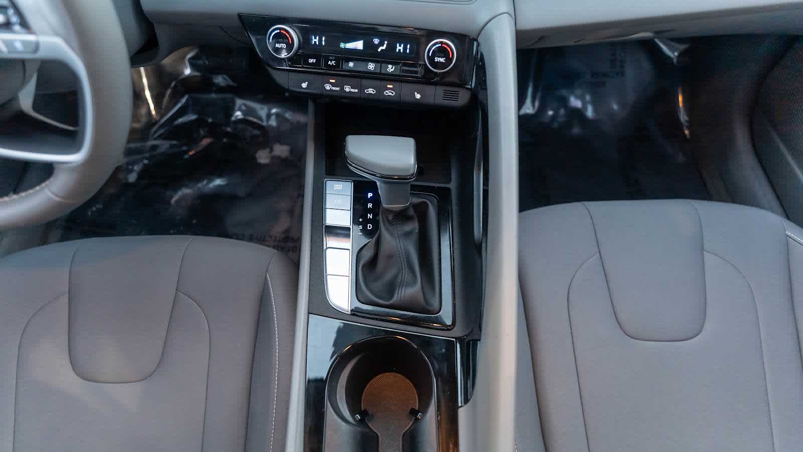 Thumbnail: 2024 Hyundai Elantra - 33