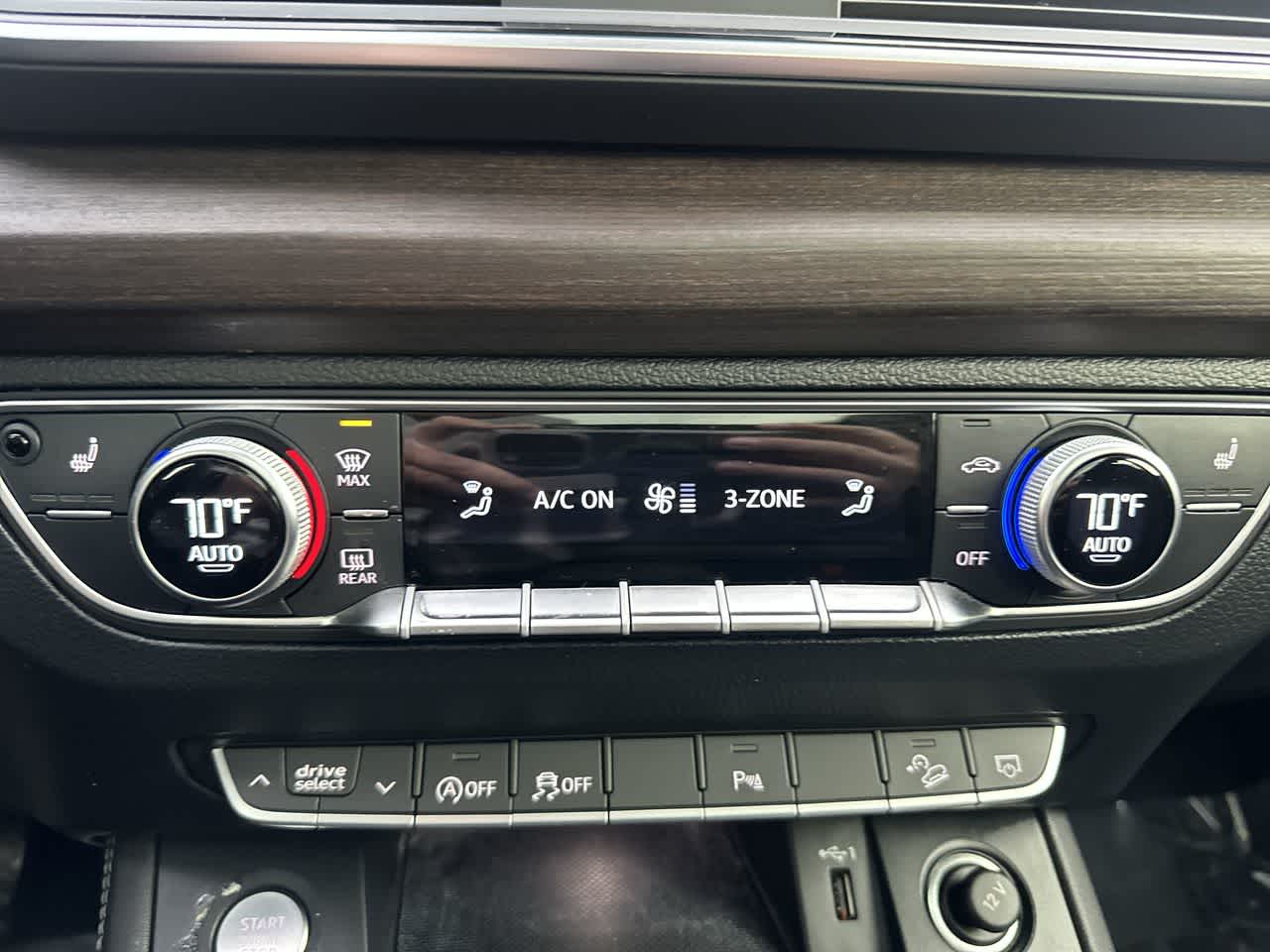 Thumbnail: 2023 Audi Q5 - 13