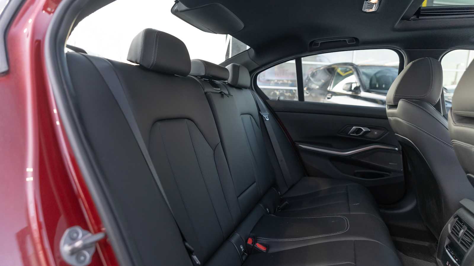 Thumbnail: 2025 BMW 3 Series - 18