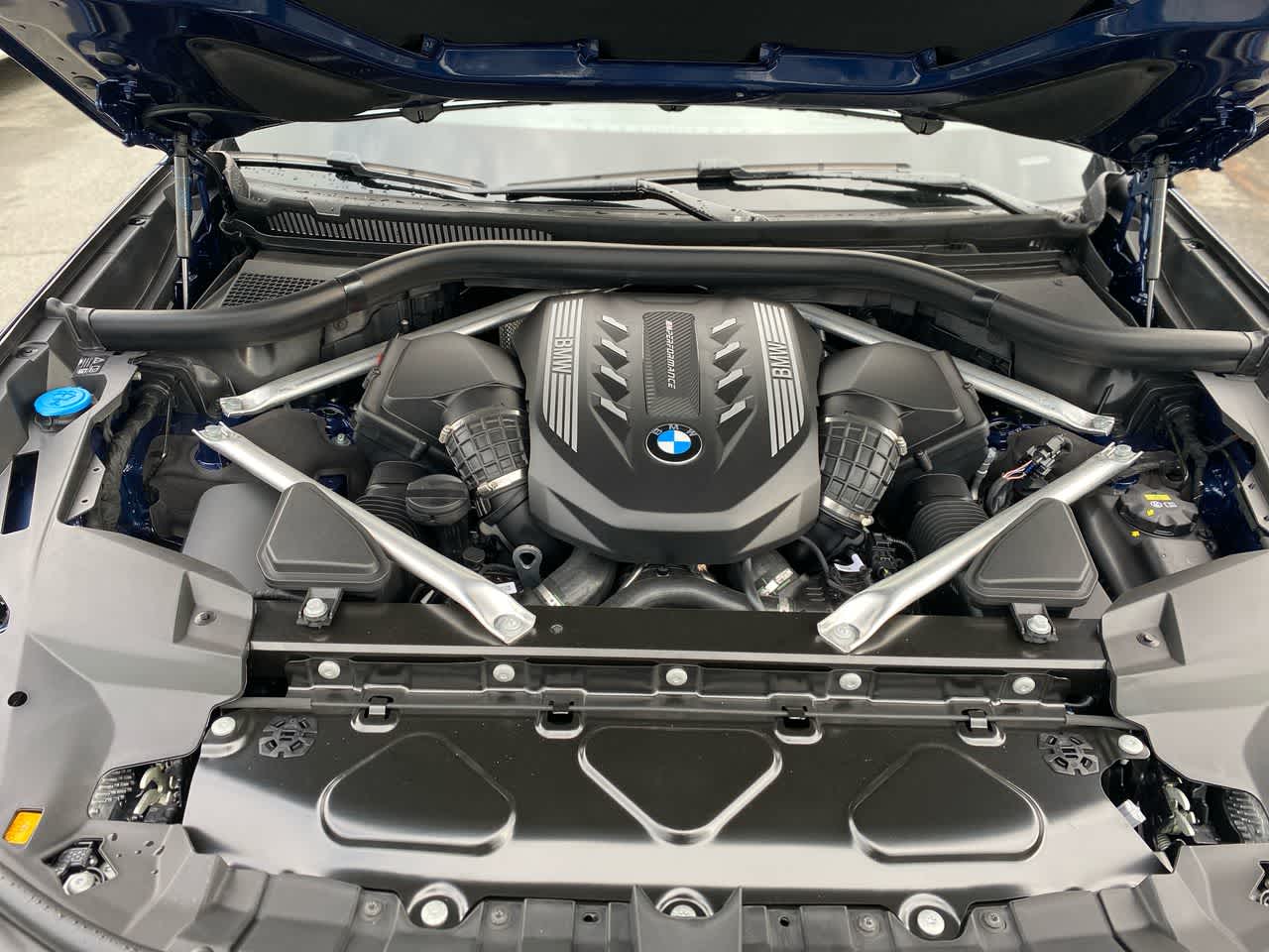 Thumbnail: 2022 BMW X7 - 16