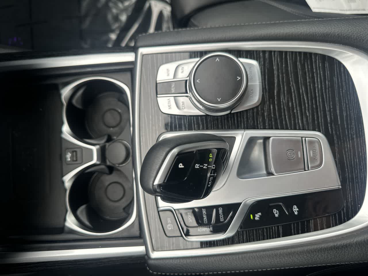 Thumbnail: 2022 BMW 7 Series - 14