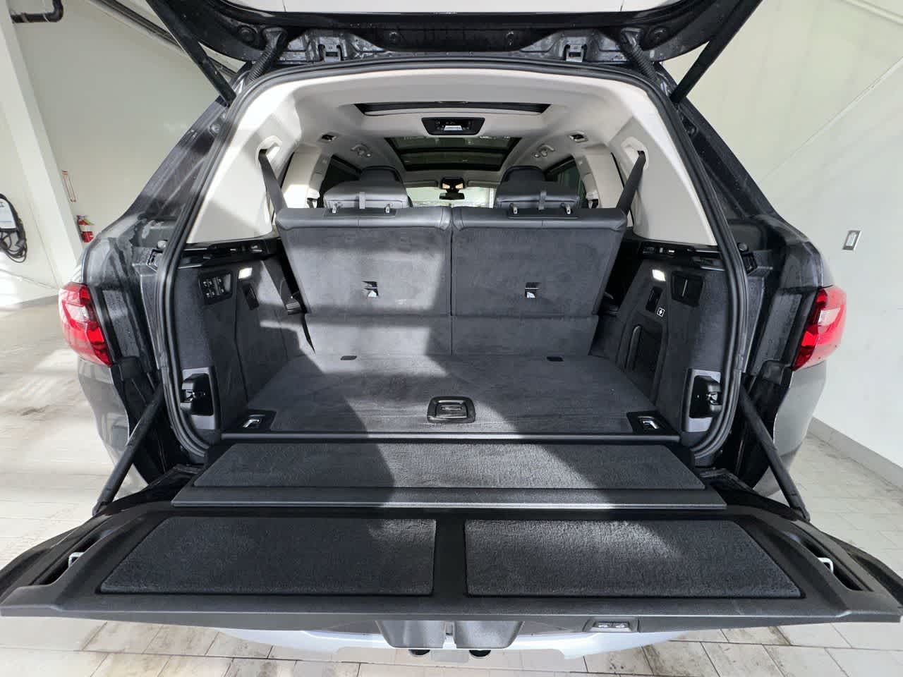 Thumbnail: 2019 BMW X7 - 18