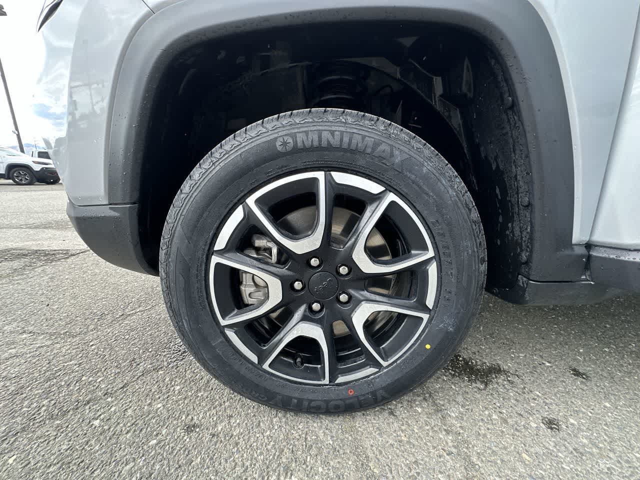 2024 Jeep Compass Trailhawk photo 3