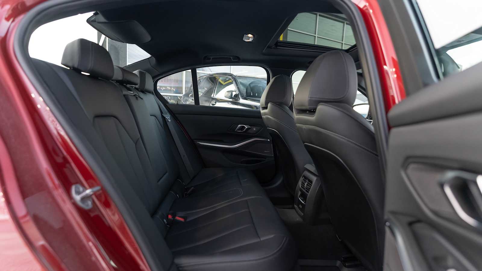 Thumbnail: 2025 BMW 3 Series - 19