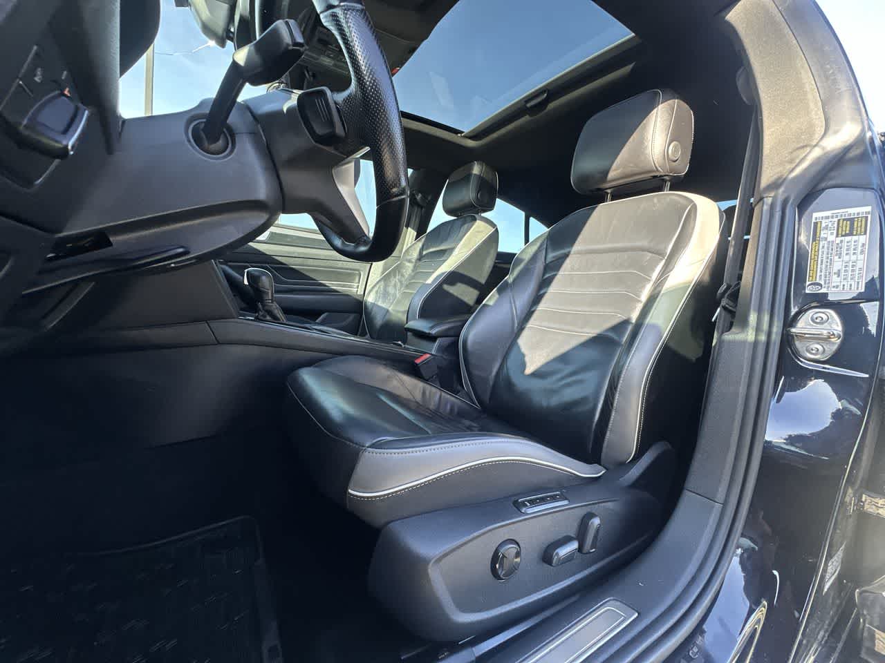 2023 Volkswagen Arteon SEL R-Line photo 4