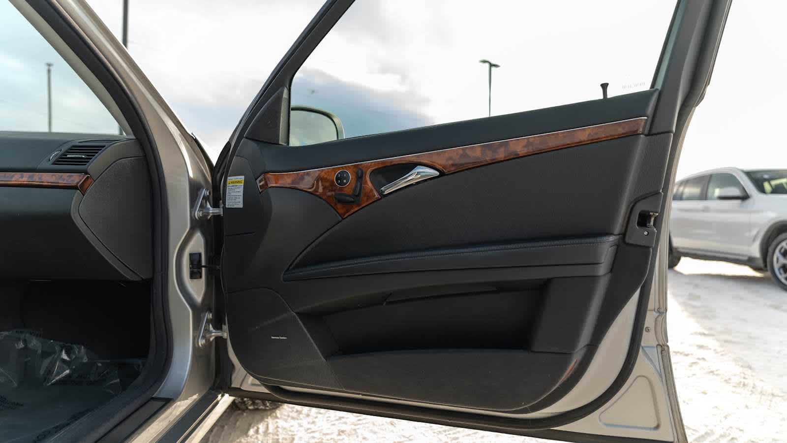 Thumbnail: 2004 Mercedes-Benz E-Class - 27