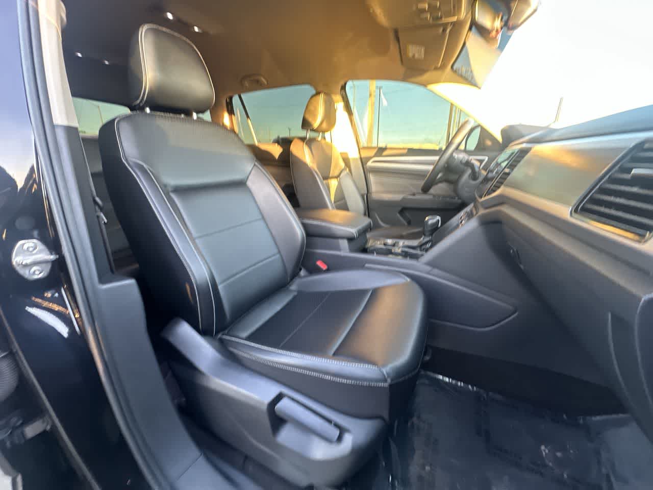 Thumbnail: 2022 Volkswagen Atlas - 19