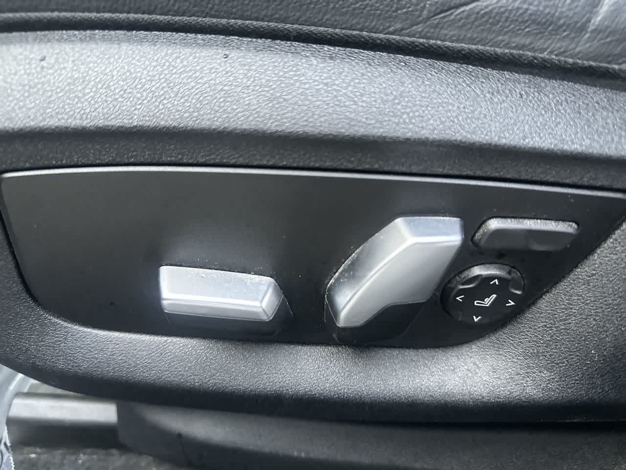 Thumbnail: 2022 BMW 5 Series - 5